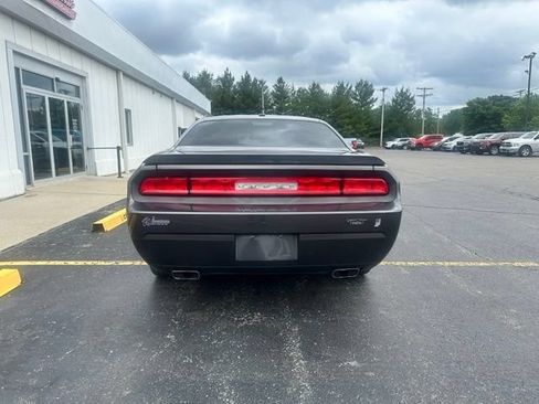 Used 2014 Dodge Challenger R/T RWD image 6