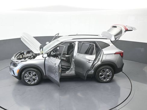 Used 2024 Kia Seltos S FWD image 65