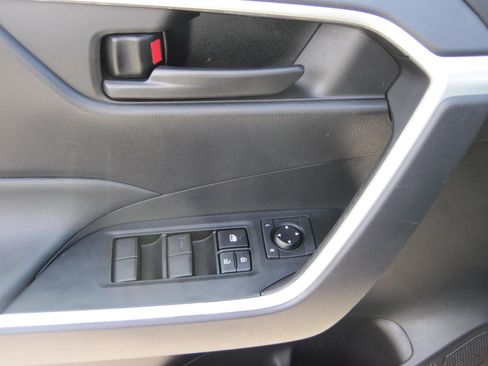 Used 2024 Toyota RAV4 LE image 11