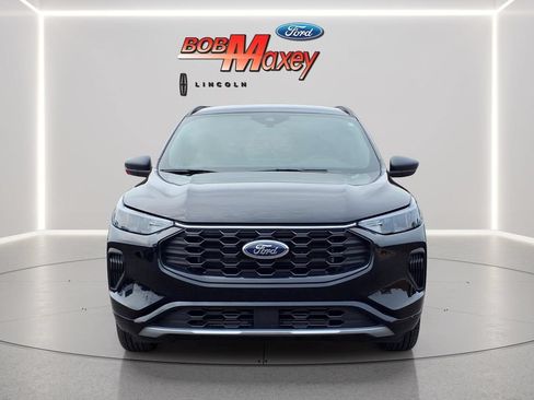 Used 2024 Ford Escape ST-Line w/ Tech Pack #1 AWD/4WD image 2