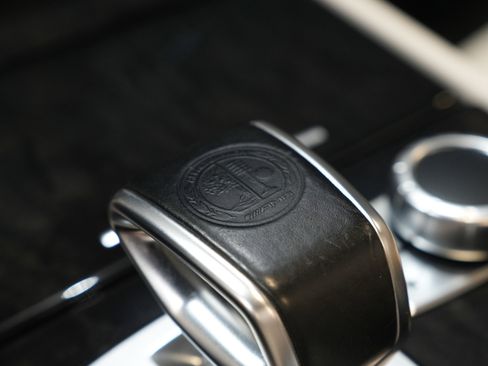 Used 2015 Mercedes-Benz SL 63 AMG image 44