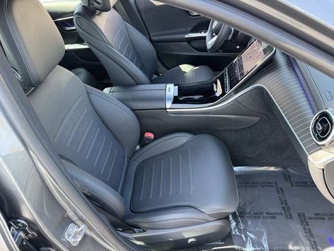 Used 2024 Mercedes-Benz C 300 Sedan image 6