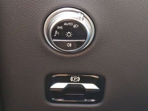 Used 2023 Mercedes-Benz GLC 300 4MATIC image 23