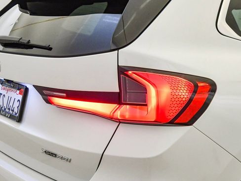 Used 2025 BMW X1 xDrive28i w/ Convenience Package image 12