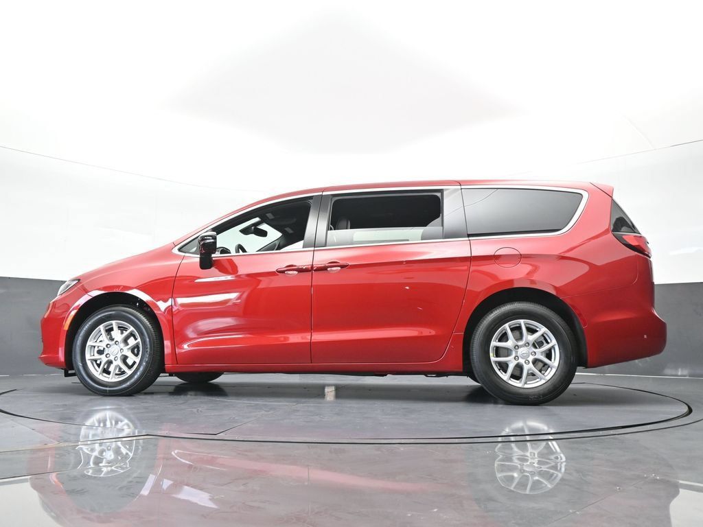 New 2026 Chrysler Pacifica Select FWD image 54