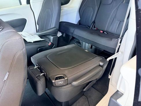 New 2024 Chrysler Voyager LX image 6
