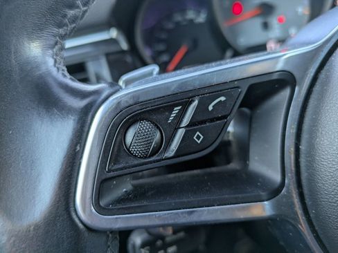 Used 2019 Porsche Macan S AWD/4WD image 15