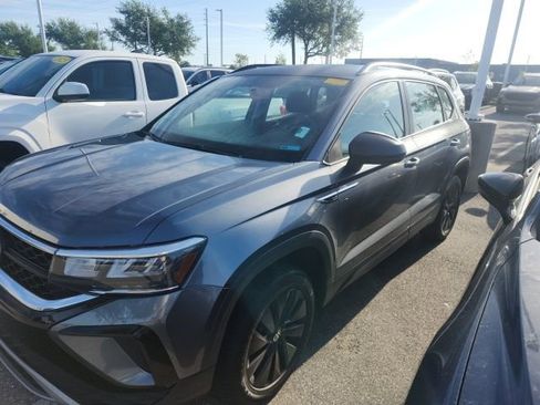 Used 2022 Volkswagen Taos S image 4