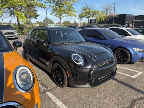Used 2023 MINI Cooper S FWD image 3