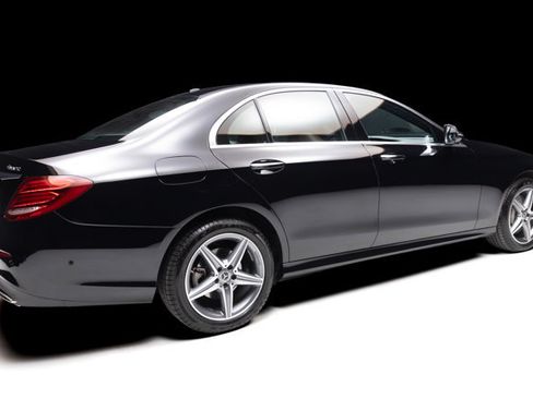 Used 2018 Mercedes-Benz E 300 4MATIC w/ Premium 1 Package image 24