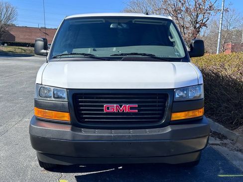 Used 2023 GMC Savana 2500 Extended w/ Driver Convenience Package RWD image 3