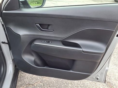 Used 2025 Hyundai Kona SEL FWD image 89