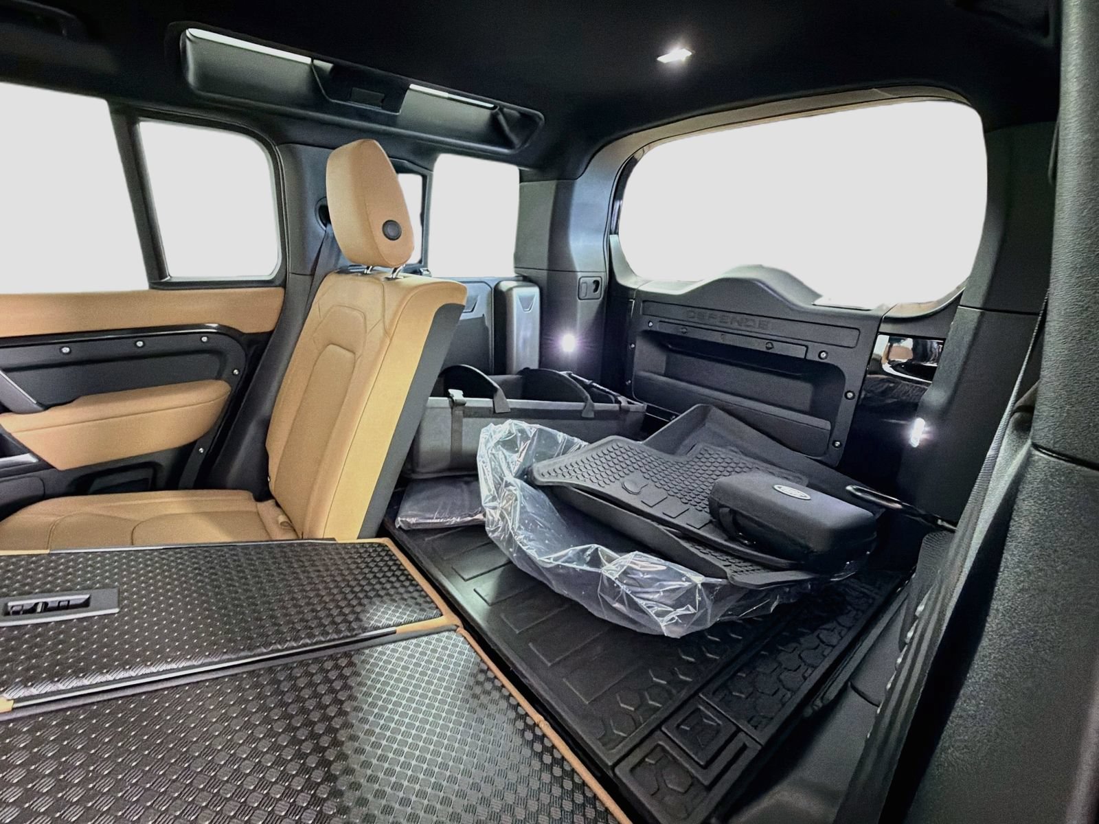 New 2026 Land Rover Defender 110 S AWD/4WD image 29