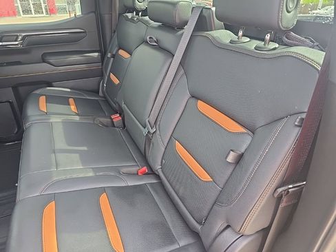 Used 2023 GMC Sierra 1500 AT4 w/ AT4 Premium Package image 10