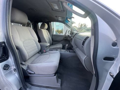 Used 2007 Nissan Frontier XE w/ Preferred Pkg image 16