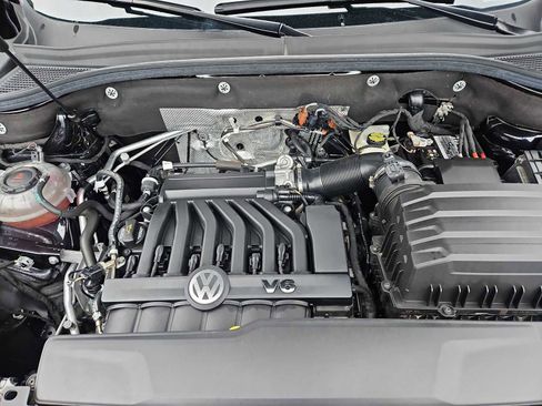 Used 2023 Volkswagen Atlas Cross Sport SE AWD/4WD image 34
