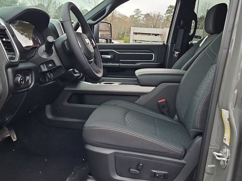 New 2026 RAM 2500 Big Horn AWD/4WD image 13