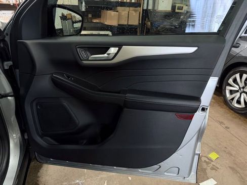 Used 2022 Ford Escape SEL FWD image 15