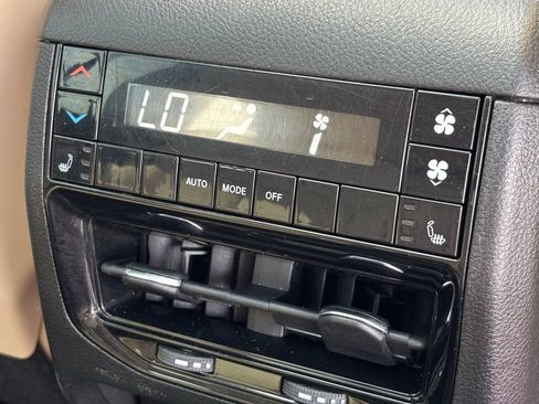 Used 2021 Jeep Grand Cherokee L Limited w/ Luxury Tech Group II AWD/4WD image 19