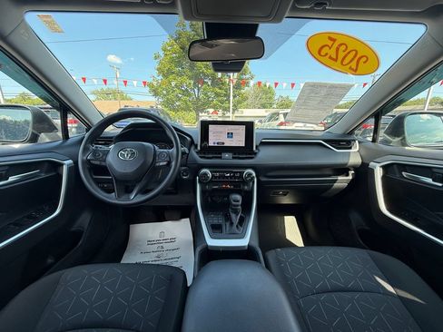Certified 2025 Toyota RAV4 XLE AWD/4WD image 11