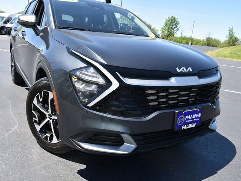 Used 2023 Kia Sportage EX AWD/4WD image 2
