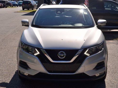 Used 2022 Nissan Rogue Sport SV w/ Technology Package image 3