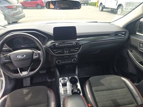 Certified 2022 Ford Escape SEL w/ SEL Stealth AWD Package image 14