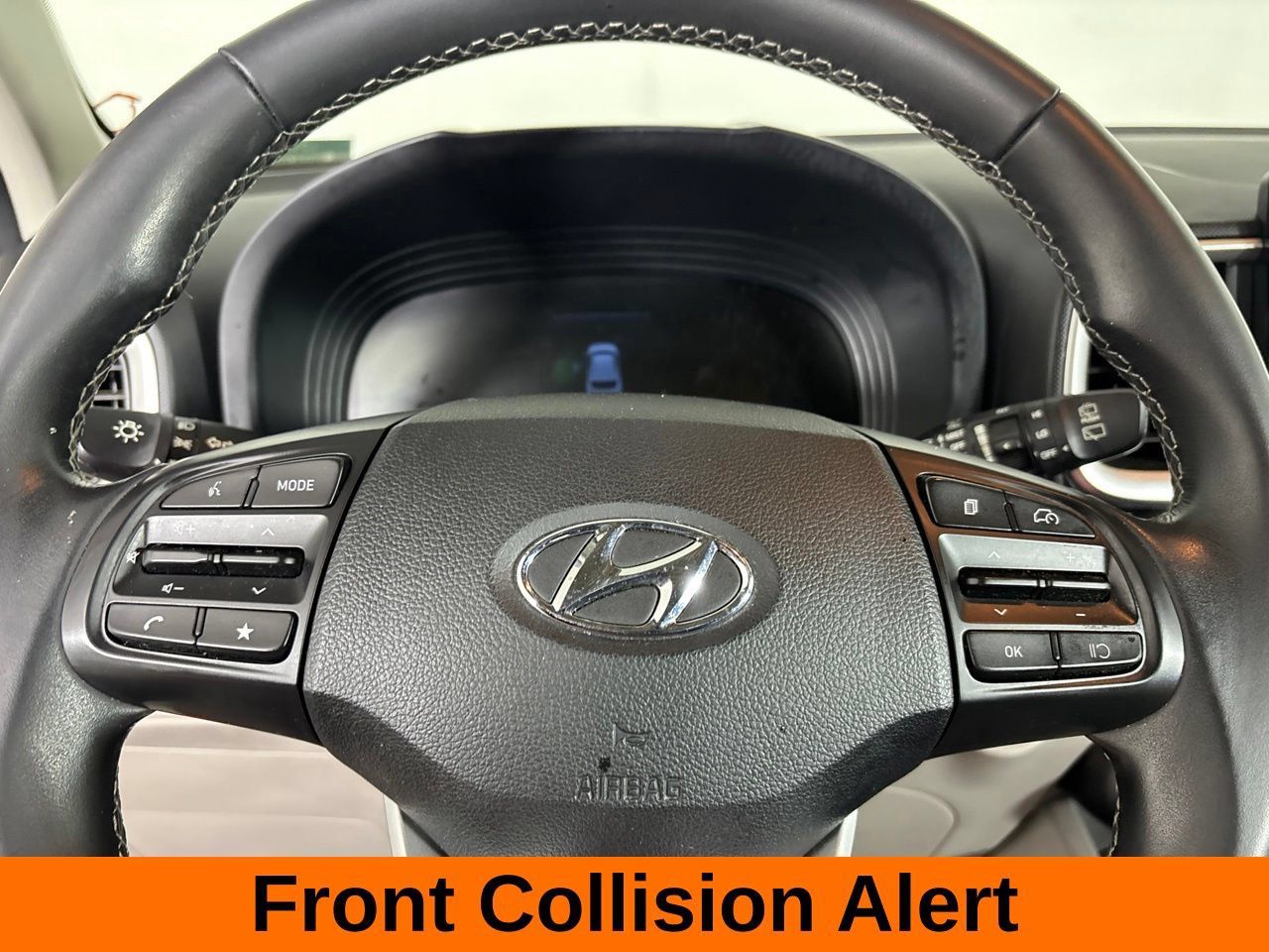 Used 2024 Hyundai Venue SEL FWD image 15