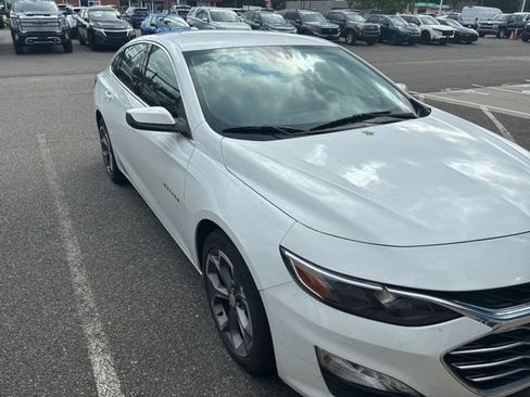 Used 2024 Chevrolet Malibu LT FWD image 1
