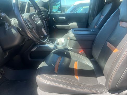 Used 2022 GMC Sierra 2500 AT4 w/ AT4 Premium Plus Package AWD/4WD image 8