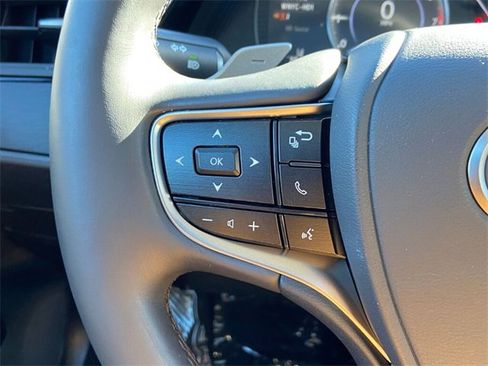 Certified 2023 Lexus ES 350 w/ Premium Package image 17