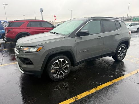 Used 2023 Jeep Compass Limited image 1