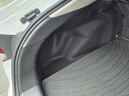 Used 2023 Toyota Prius XLE image 41