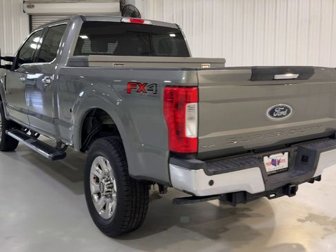 Used 2019 Ford F250 Lariat w/ Chrome Package AWD/4WD image 8