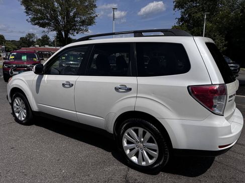 Used 2011 Subaru Forester 2.5X Limited AWD/4WD image 6