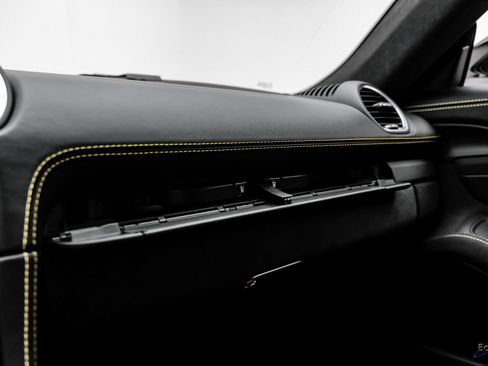 Used 2021 Porsche 718 Cayman GT4 RWD image 78