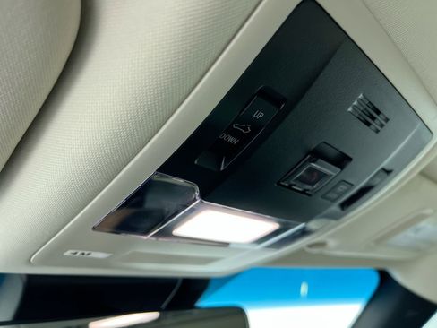 Used 2023 Lexus ES 350 w/ Premium Package image 18