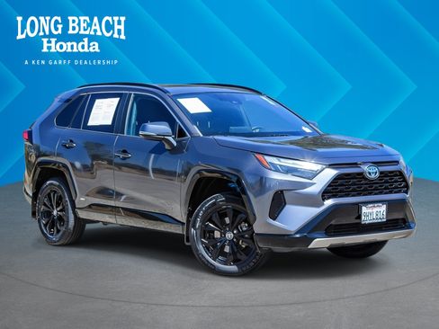 Used 2022 Toyota RAV4 SE w/ Convenience Package AWD/4WD image 1