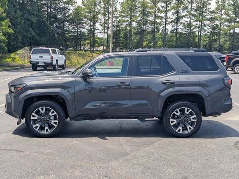 Used 2025 Toyota 4Runner TRD Sport Premium w/ Tow Technology Package AWD/4WD image 4