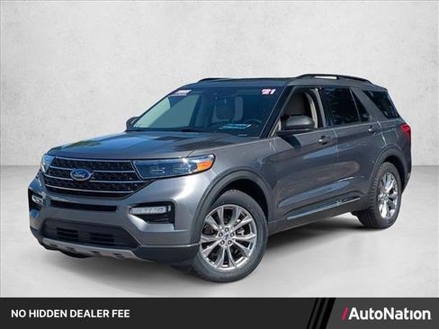 Used 2021 Ford Explorer XLT w/ Equipment Group 202A RWD image 1