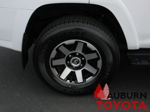 Used 2024 Toyota 4Runner TRD Off-Road Premium image 5