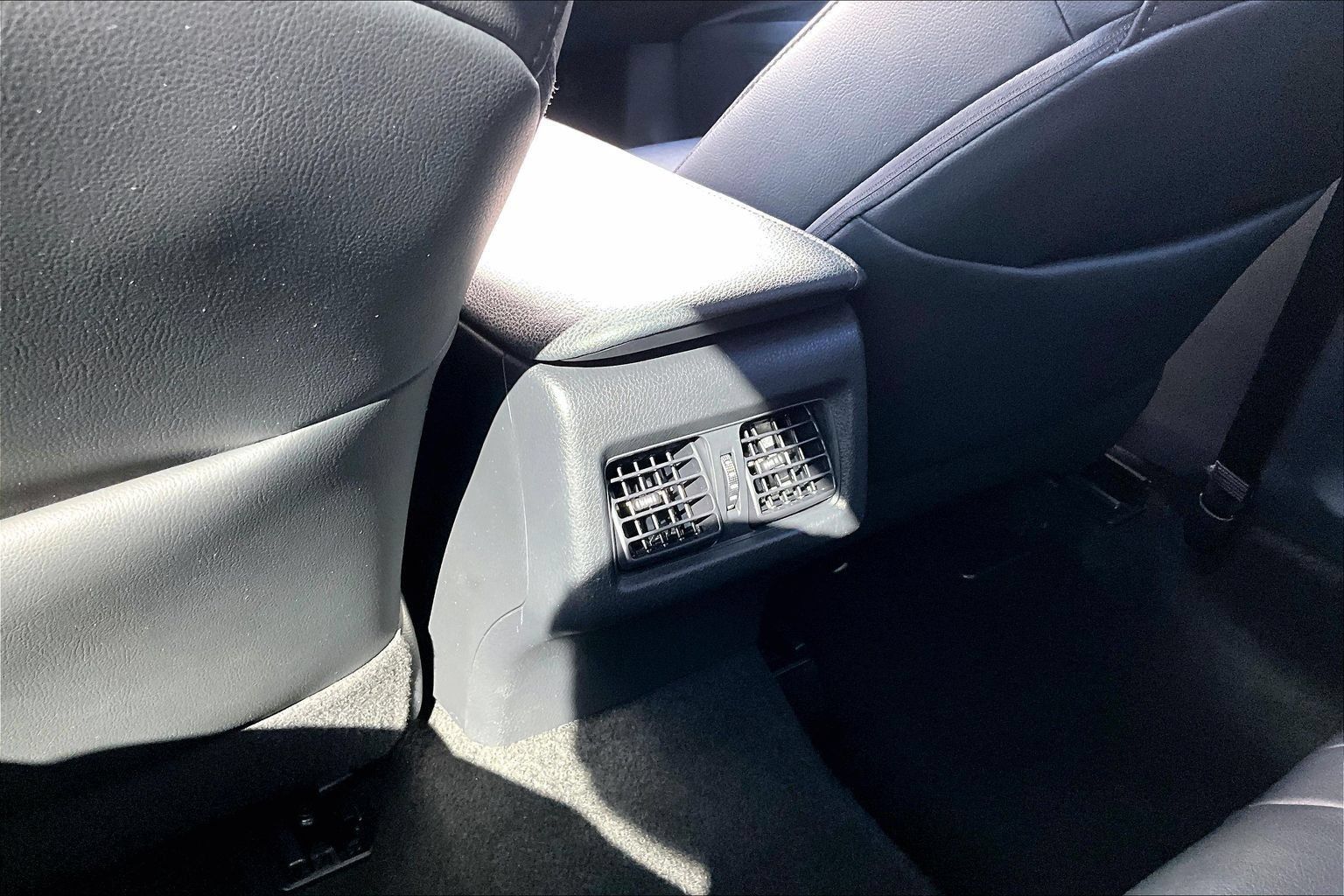 Used 2019 Toyota Camry XLE w/ Driver Assist Package FWD image 33