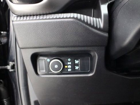 Used 2025 Ford Ranger XLT AWD/4WD image 30