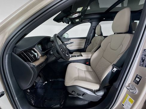 Certified 2026 Volvo XC90 T8 Plus w/ Protection Package Premier AWD/4WD image 22
