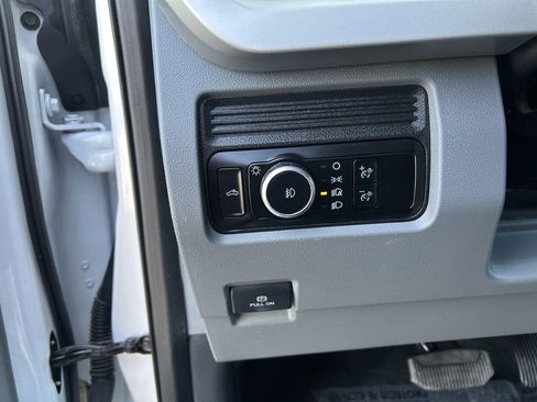 Used 2023 Ford F250 XLT w/ FX4 Off-Road Package image 4