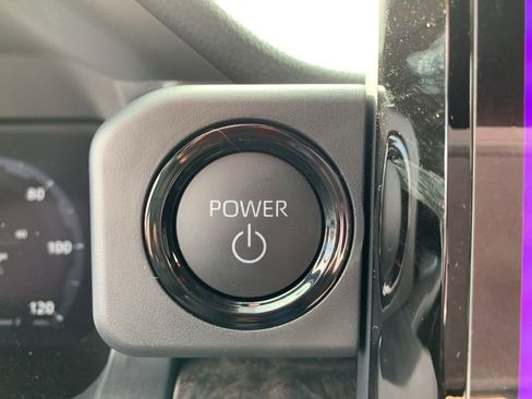 New 2025 Toyota Tacoma Limited AWD/4WD image 23