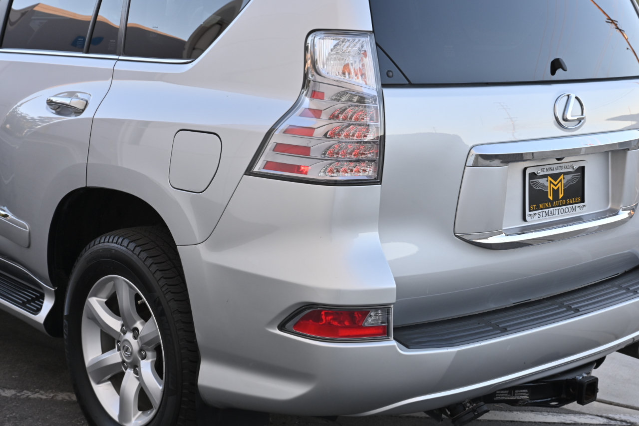 Used 2018 Lexus GX 460 w/ Navigation Package AWD/4WD image 32
