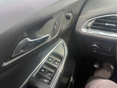 Used 2017 Chevrolet Cruze LT w/ Convenience Package image 34