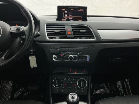 Used 2018 Audi Q3 2.0T Premium FWD image 30