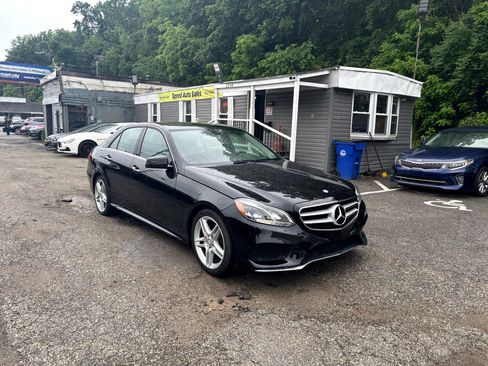 Used 2014 Mercedes-Benz E 350 Sedan image 3